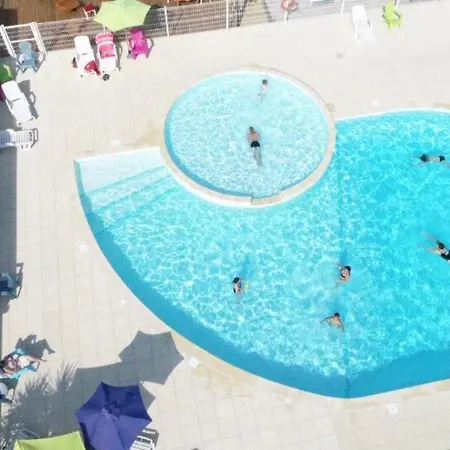 Le Village De Florine