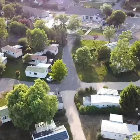 Camping Le Village De Florine 3*