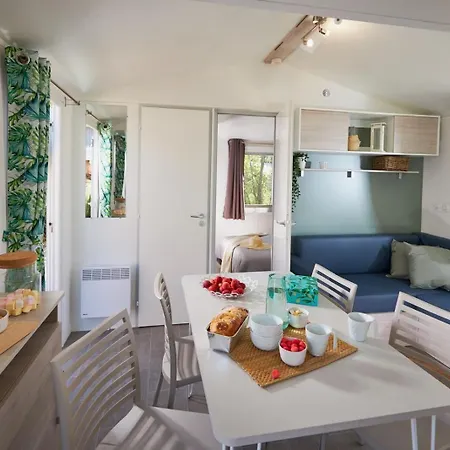 Camping Le Village De Florine