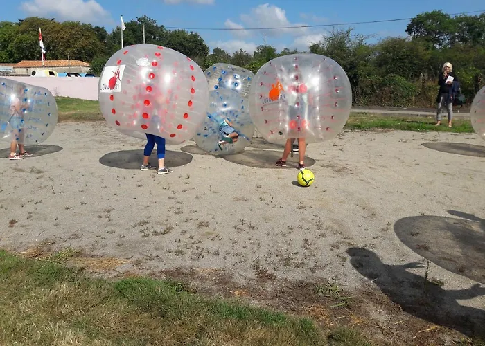 Le Village De Florine Kemp Coëx