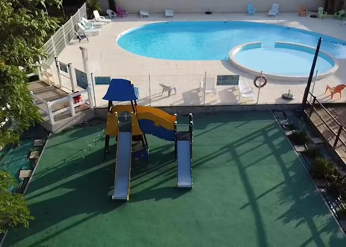 Le Village De Florine 3* Coëx