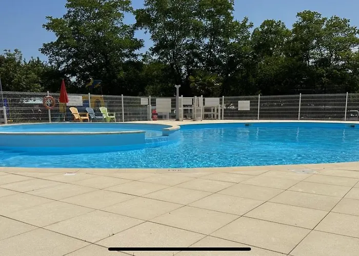 Le Village De Florine Kemping 3*